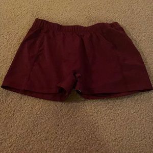 BCG squat shorts size med MAROON